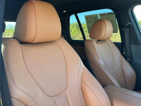 Used 2022 BMW X5 xDrive40i w/ Premium Package image 24