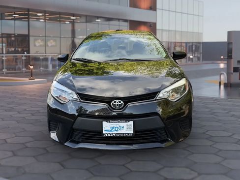Used 2014 Toyota Corolla LE FWD image 2
