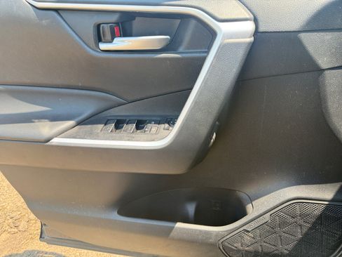 Used 2023 Toyota RAV4 XLE AWD/4WD image 13