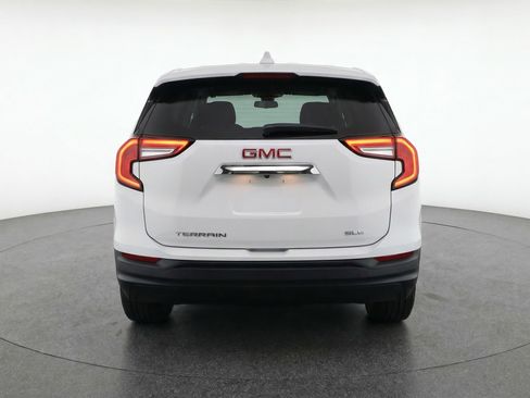 Used 2024 GMC Terrain SLE image 7