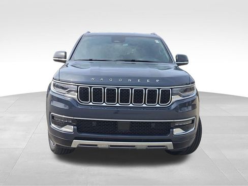Used 2024 Jeep Wagoneer Series III AWD/4WD image 4