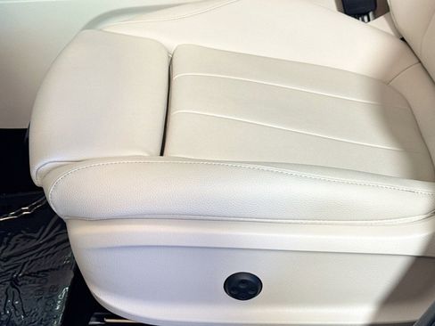 Certified 2025 Mercedes-Benz GLA 250 image 18