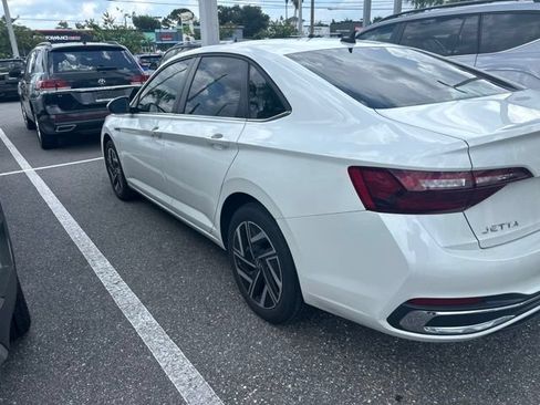 Used 2023 Volkswagen Jetta SEL FWD image 7