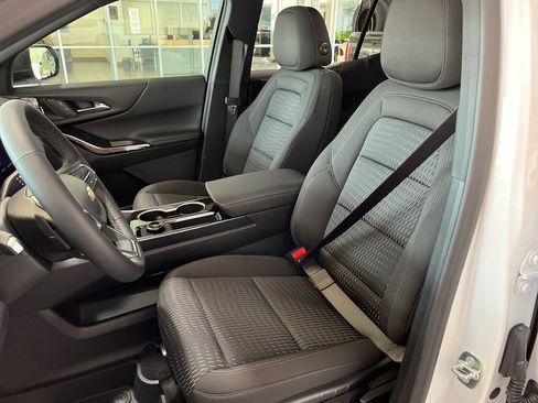 New 2026 Chevrolet Equinox LT FWD image 12