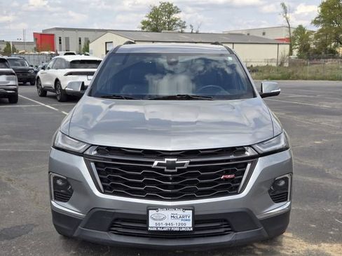 Used 2023 Chevrolet Traverse RS FWD image 8