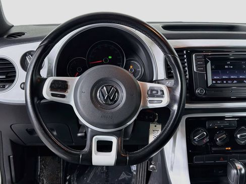 Used 2019 Volkswagen Beetle 2.0T S FWD image 11