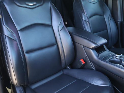 Used 2023 Cadillac XT4 Premium Luxury image 22