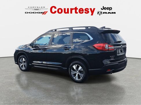 Used 2022 Subaru Ascent Premium w/ Convenience Package AWD/4WD image 5