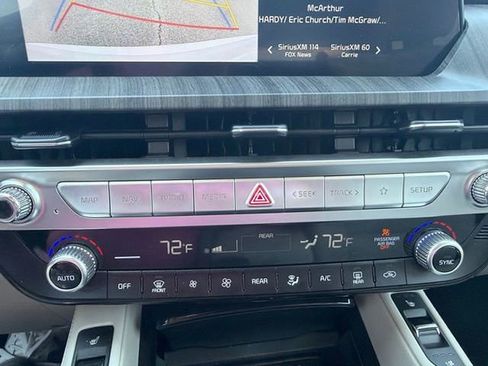 Used 2025 Kia Telluride EX w/ EX Captain's Chair Package FWD image 24
