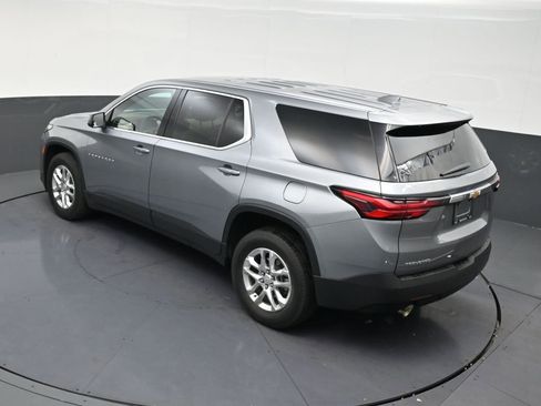 Used 2023 Chevrolet Traverse LS image 14