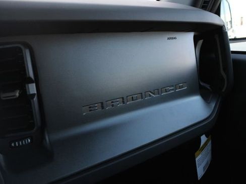 New 2026 Ford Bronco Badlands AWD/4WD image 18