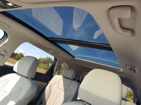 Used 2025 Kia Sorento EX w/ Panoramic Sunroof Package image 30