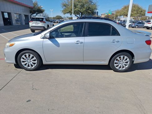 Used 2012 Toyota Corolla LE image 3