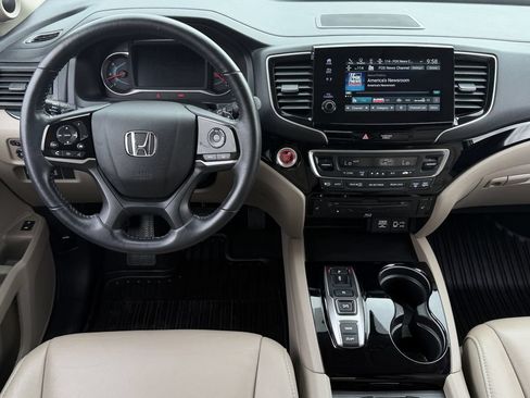 Used 2022 Honda Pilot Touring image 12