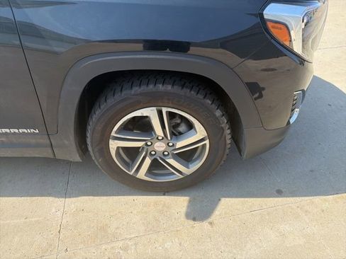 Used 2021 GMC Terrain SLT w/ Infotainment Package II image 13