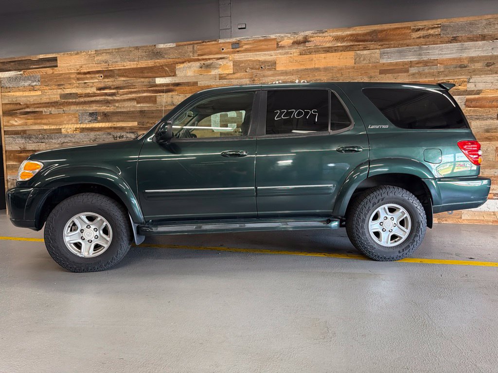 Used 2004 Toyota Sequoia Limited w/ Preferred Accessory Pkg AWD/4WD image 11