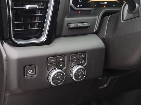 New 2026 GMC Sierra 2500 Denali w/ Denali Reserve Package image 8