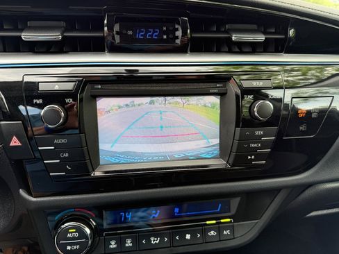 Used 2015 Toyota Corolla S image 5