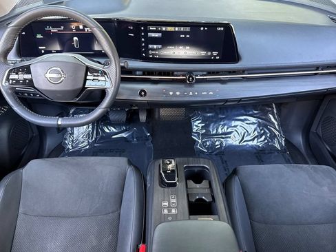 Used 2024 Nissan Ariya FWD image 12