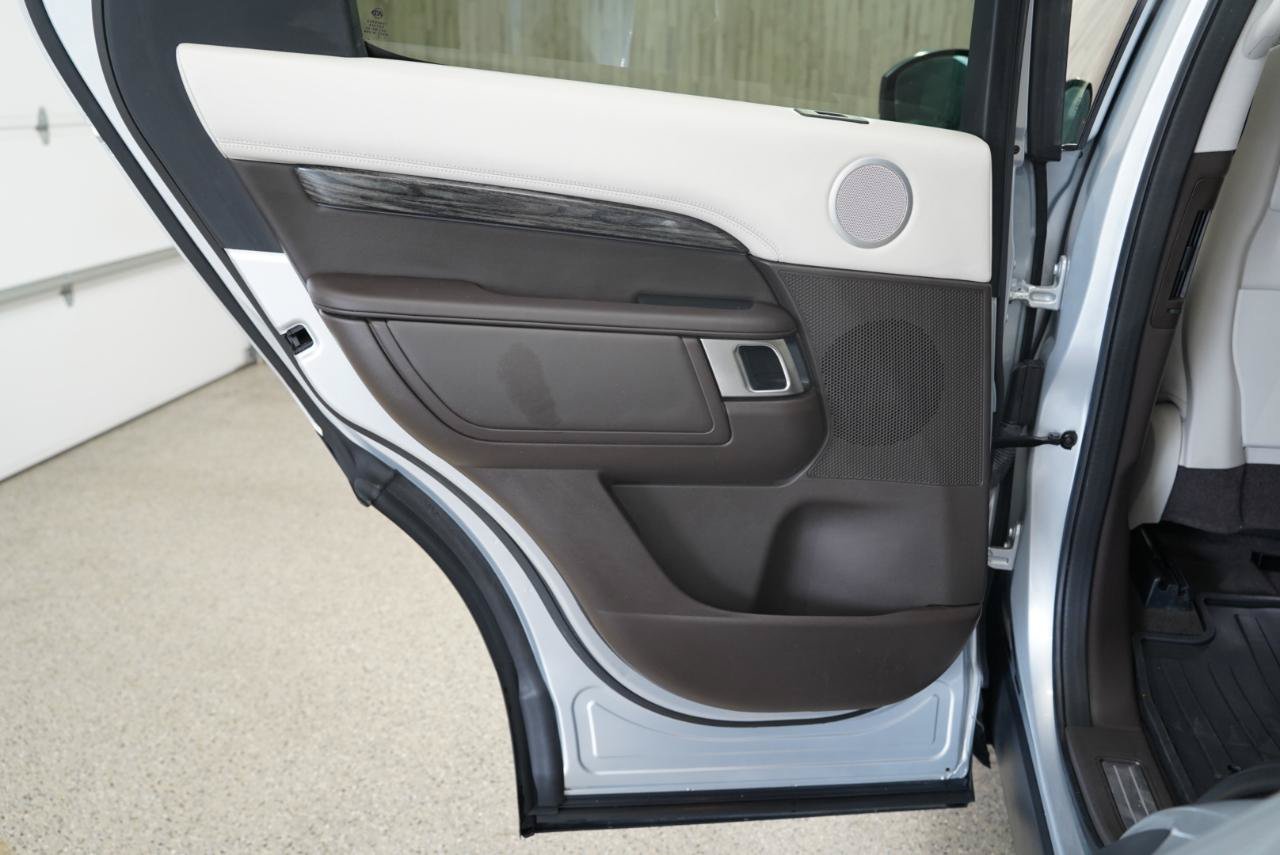 Used 2018 Land Rover Discovery HSE Luxury AWD/4WD image 37