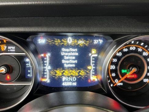 Certified 2022 Jeep Wrangler Unlimited Sahara image 31