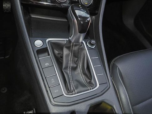 Used 2022 Volkswagen Jetta SE FWD image 16