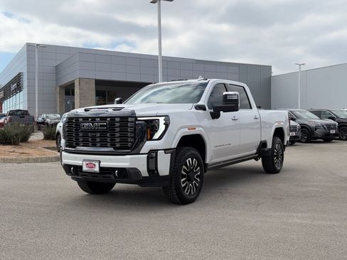 Used 2024 GMC Sierra 3500 Denali Ultimate AWD/4WD image 7