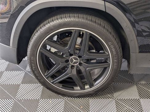 Used 2023 Mercedes-Benz GLA 35 AMG 4MATIC image 11