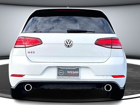 Used 2020 Volkswagen GTI SE image 5
