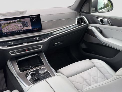 Used 2024 BMW X5 xDrive40i w/ Premium Package AWD/4WD image 18