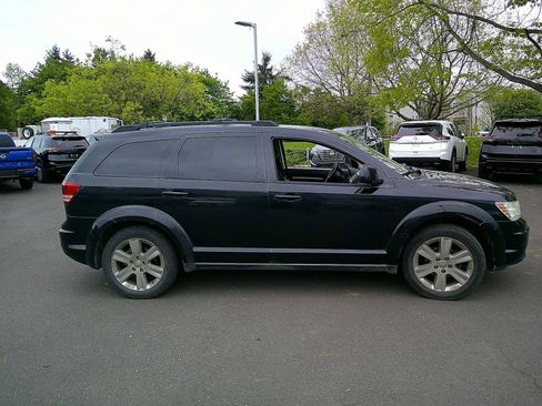 Used 2010 Dodge Journey SXT w/ Flexible Seating Group image 6