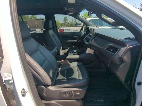Used 2024 Chevrolet Tahoe Z71 w/ Luxury Package AWD/4WD image 39
