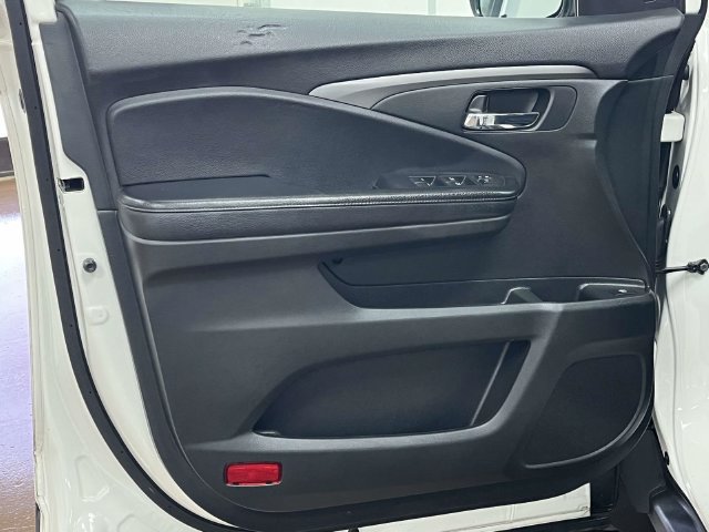 Used 2019 Honda Pilot EX image 16