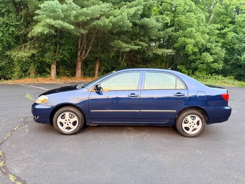 Used 2005 Toyota Corolla CE w/ All Weather Guard Pkg FWD image 4