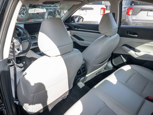 Used 2024 Nissan Altima 2.5 SL image 32