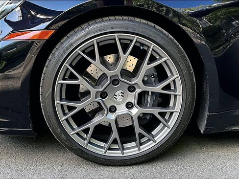 Used 2025 Porsche 911 Carrera RWD image 14