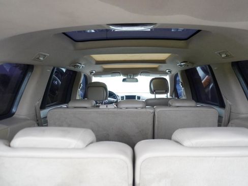 Used 2013 Mercedes-Benz GL 550 4MATIC image 25