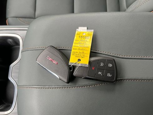 Used 2025 GMC Acadia AT4 image 31