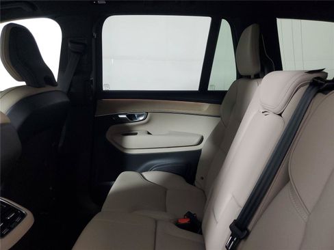 Certified 2026 Volvo XC90 B6 Plus AWD/4WD image 10