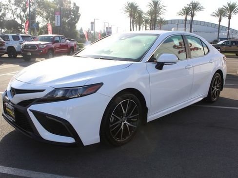 Certified 2023 Toyota Camry SE FWD image 5