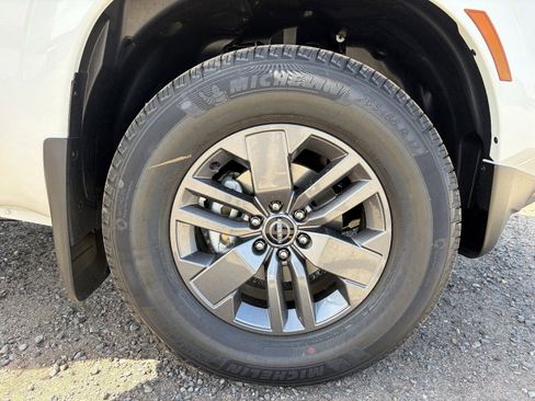 New 2026 Nissan Frontier SV w/ Tow Package image 10