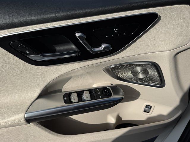 Used 2025 Mercedes-Benz C 300 Sedan image 19