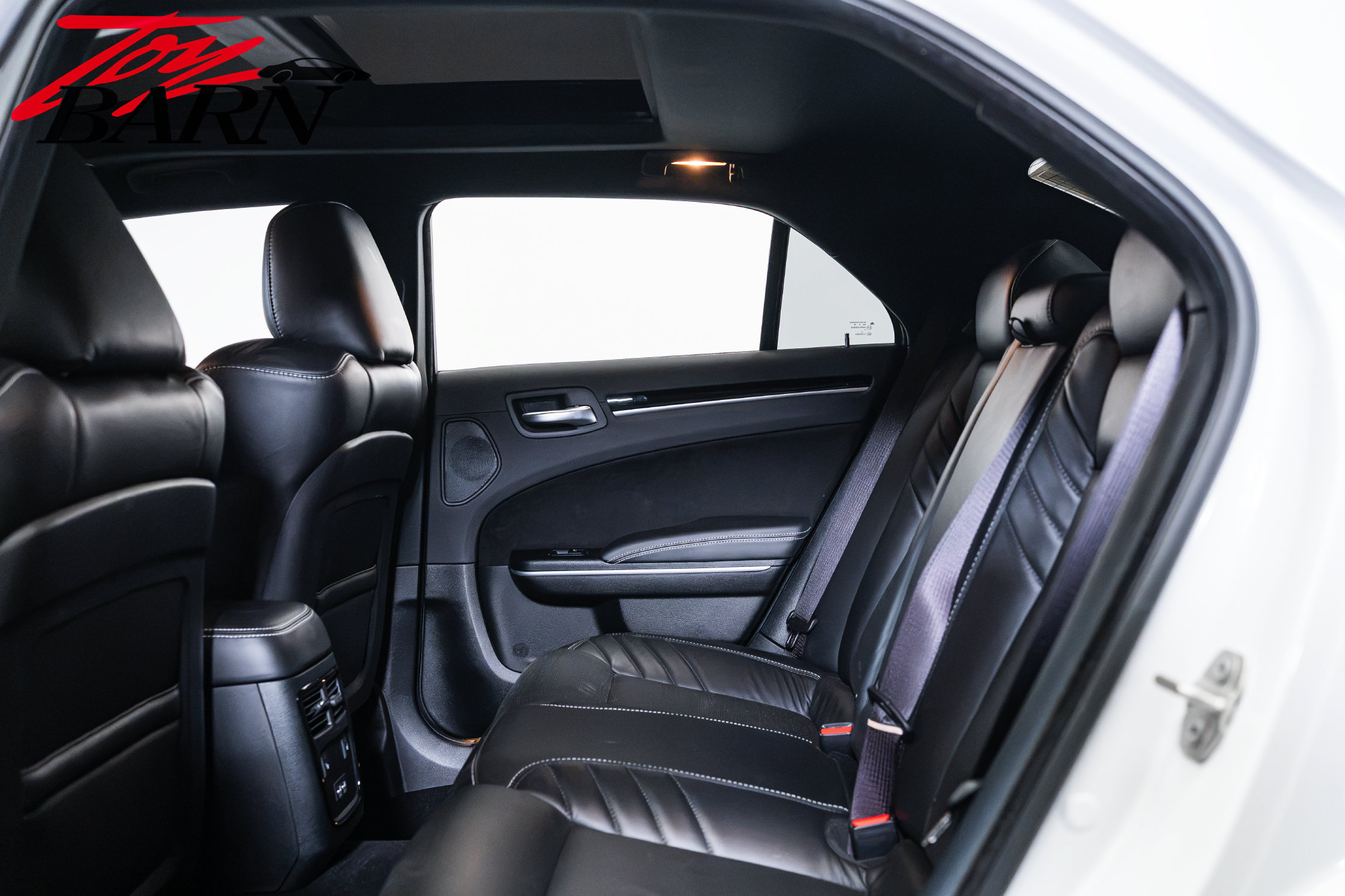 Used 2023 Chrysler 300 C RWD image 41