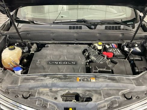 Used 2017 Lincoln MKX Premiere FWD image 39