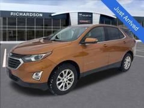 Used 2019 Chevrolet Equinox LT image 1
