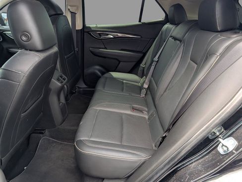 Used 2021 Buick Envision Essence w/ Sport Touring Package FWD image 31