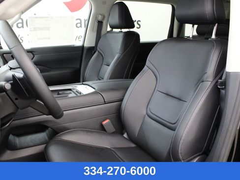 New 2026 Nissan Armada SV image 12