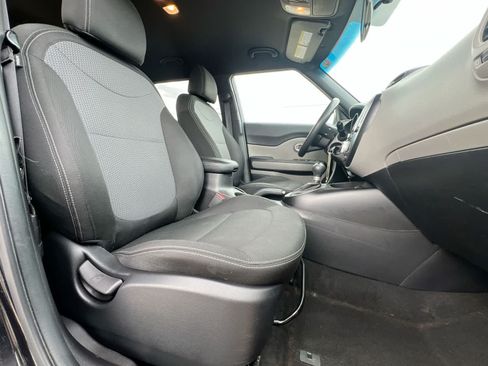 Used 2019 Kia Soul + FWD image 21