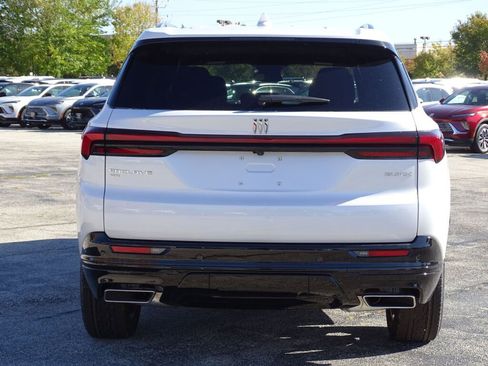 New 2025 Buick Enclave Sport Touring w/ Super Cruise Package image 17