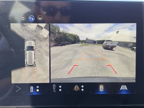 New 2026 Chevrolet Equinox LT w/ Safety and Technology Package FWD image 25